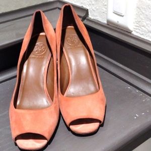 Tory Burch suede peep toe pumps 8.5